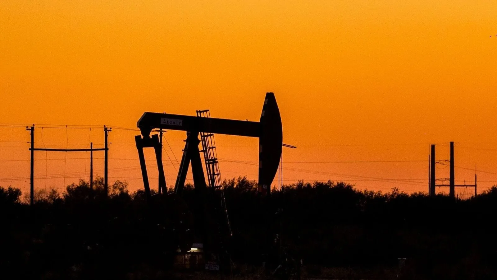 Crude 1745064181656 1745064181965