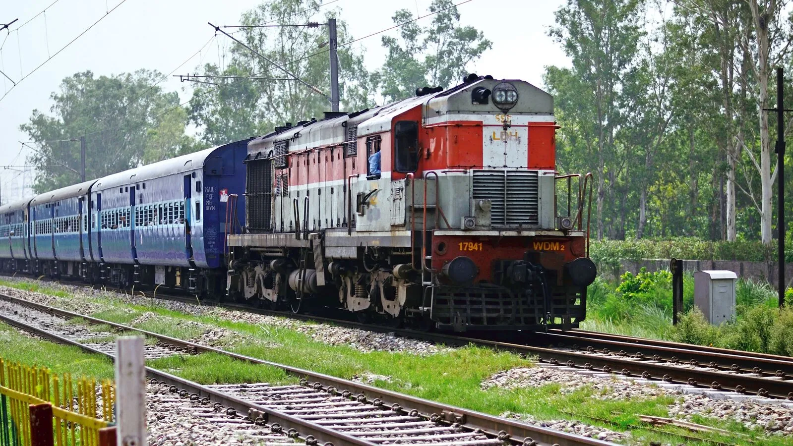 2 0 880290838 Railways 0 1679646256127 1747828788324