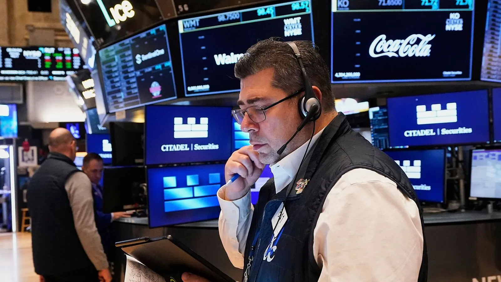Financial Markets Wall Street 5 1746539262566 1746539289037