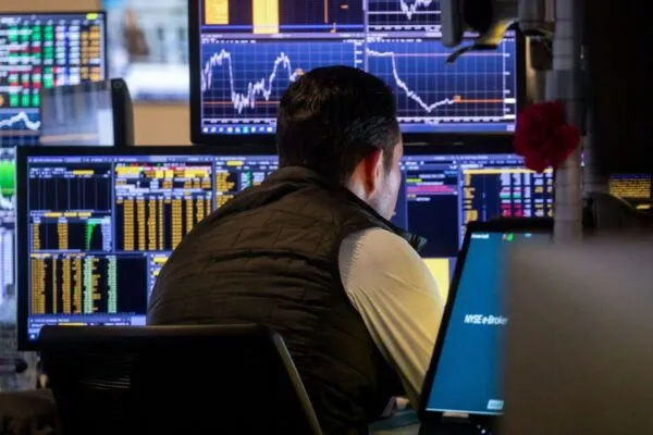 Bloomberg Terminal Outage: Financial markets data service platform disrupts UK, EU bonds auction POWELL FOMC NYSE 8 1746712248229 1747834502850