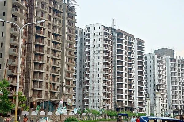 Anant Raj, DLF, Sobha fall up to 3% as realty stocks resume losing streak 2 0 109040959 RealEstate 4C 0 1681490411193 1749723901684