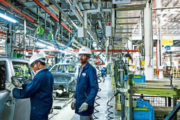 May auto sales: PVs flat, CVs steady, 2-wheelers accelerate 2 0 1463427330 Manufacturing 7 0 1679724570770 1748948228302