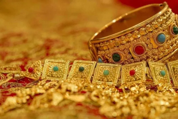 Gold price outlook: Experts see MCX gold rate at ₹1.05 lakh if Israel-Iran war further escalates Gold Rate Today Gold Price Today Trump Tariff News 1741752741361 1749895046573