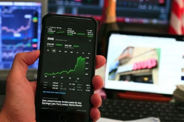 Indian Market Outlook: HSBC MF stays bullish on India amid growth revival and fair valuations G1182cd848e991b536059ee4a09573b1abe27c38bba239efdb 1742127457423 1749550361202