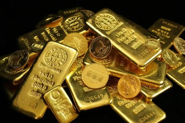 Gold outlook: Precious metal likely to remain rangebound. Is it right time to invest? Gold 1749284131113 1749284131233