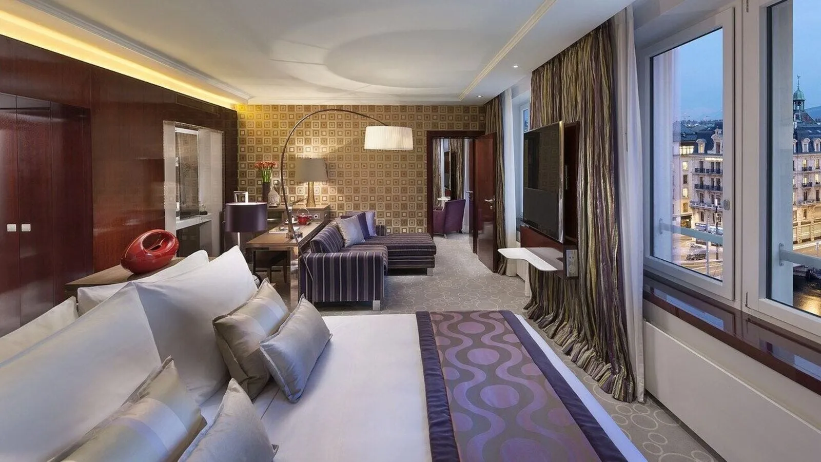 Hotel Room 1749789214361 1749789214670